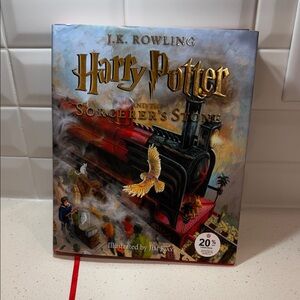 Harry Potter and the Sorcerer's Stone Illustrated Edition